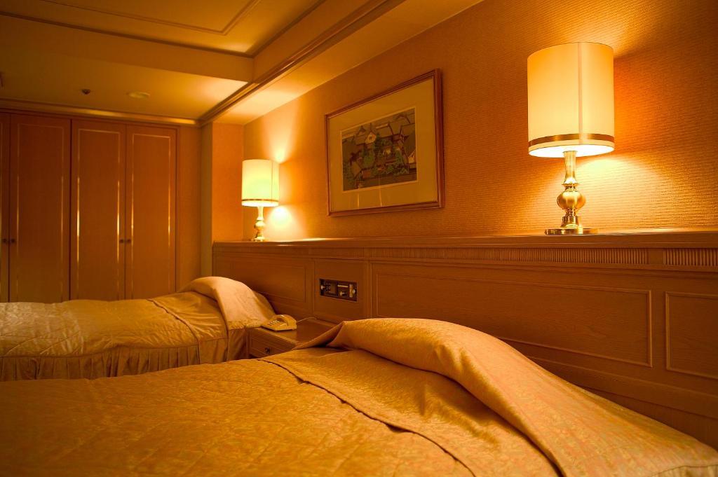 Hôtel Kokusai à Kyoto Extérieur photo