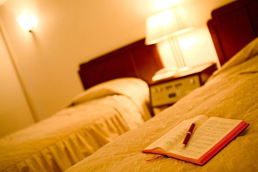 Hôtel Kokusai à Kyoto Extérieur photo